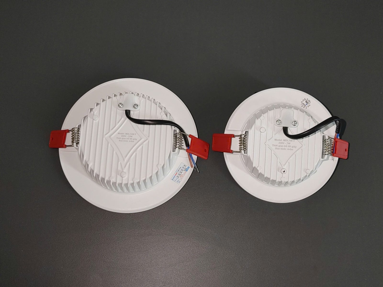 Đèn led âm trần cảm ứng vi sóng Kawasan MDL12W-T